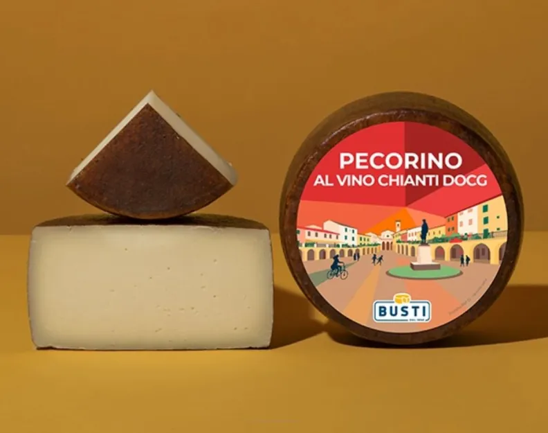 Pecorino z Winem Chianti Wzgórza Pizy DOCG Busti, ok. 325g (+/- 10g)