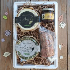 Zestaw serów owczych z Sardynii i salami felino IGP