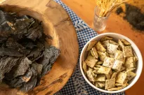 Neptune Bliss - krakersy z algami Ulva i oliwą z oliwek, 100g