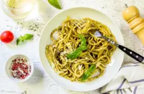 Makaron Linguine z pesto 