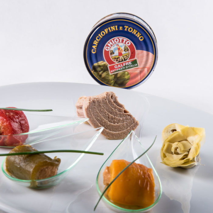 Pieczone papryki nadziewane karczochami z tuńczykiem Galfre